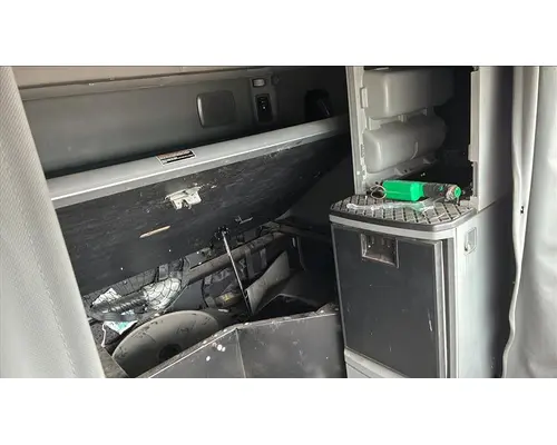 KENWORTH T680 CAB