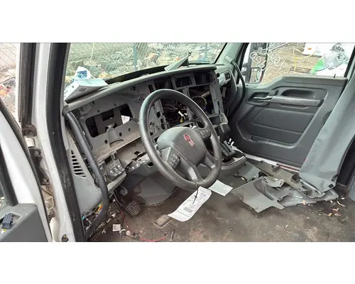 KENWORTH T680 CAB
