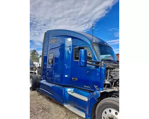 KENWORTH T680 CAB