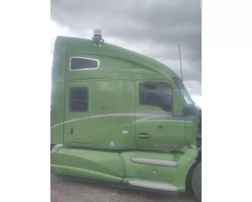 KENWORTH T680 CAB