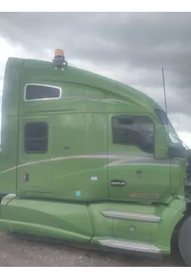 KENWORTH T680 CAB