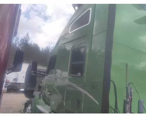 KENWORTH T680 CAB