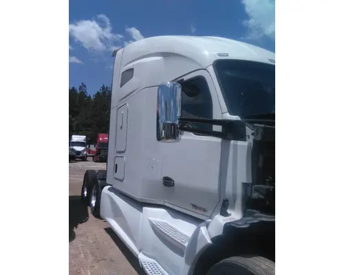 KENWORTH T680 CAB