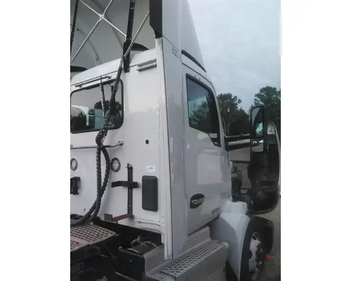KENWORTH T680 CAB
