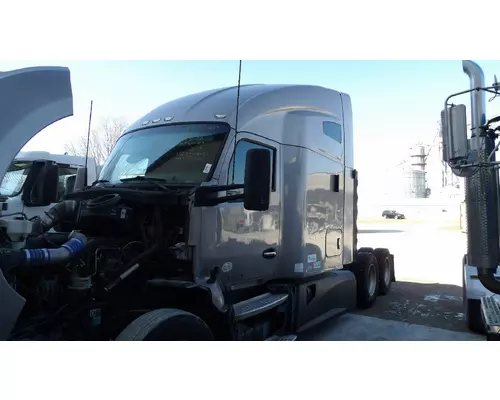 KENWORTH T680 CAB