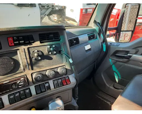 KENWORTH T680 CAB