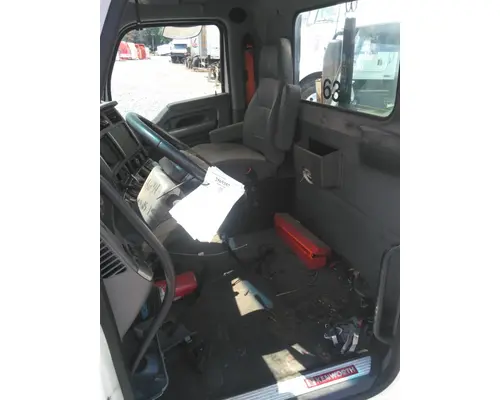 KENWORTH T680 CAB