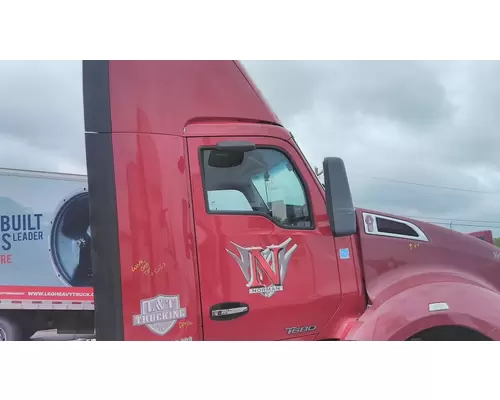 KENWORTH T680 CAB