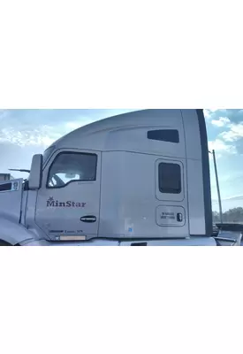 KENWORTH T680 CAB