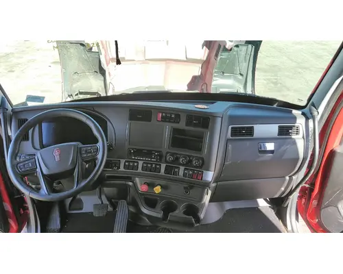 KENWORTH T680 CAB