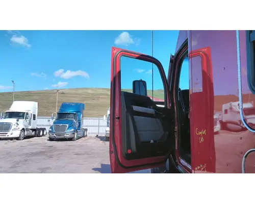 KENWORTH T680 CAB