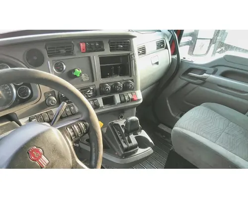 KENWORTH T680 CAB