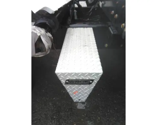 KENWORTH T680 CHAIN HANGER