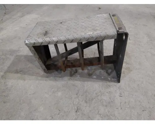 KENWORTH T680 CHAIN HANGER