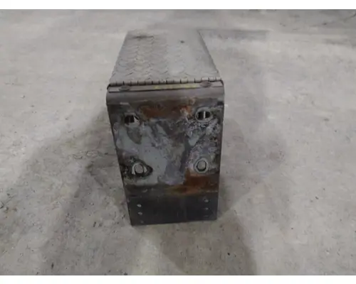 KENWORTH T680 CHAIN HANGER