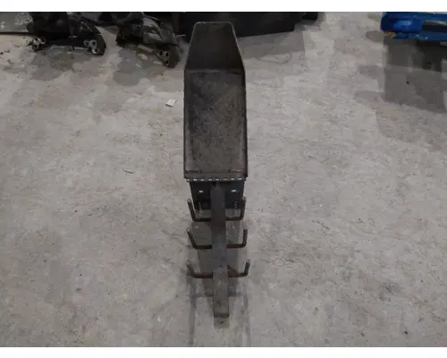 KENWORTH T680 CHAIN HANGER