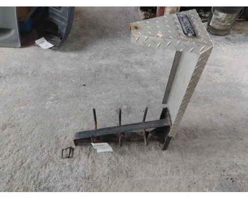 KENWORTH T680 CHAIN HANGER