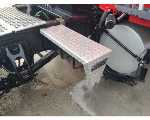 KENWORTH T680 CHAIN HANGER