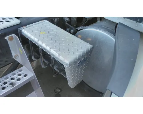 KENWORTH T680 CHAIN HANGER