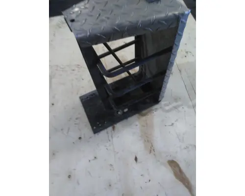 KENWORTH T680 CHAIN HANGER