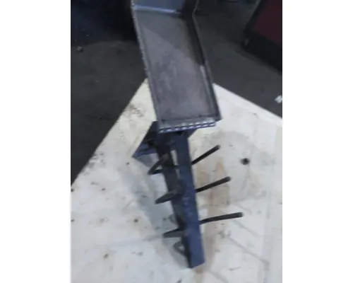 KENWORTH T680 CHAIN HANGER