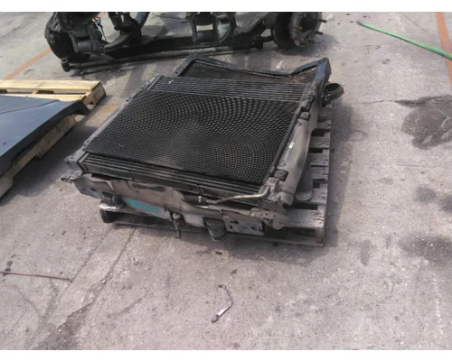 KENWORTH T680 COOLING ASSEMBLY (RAD, COND, ATAAC)