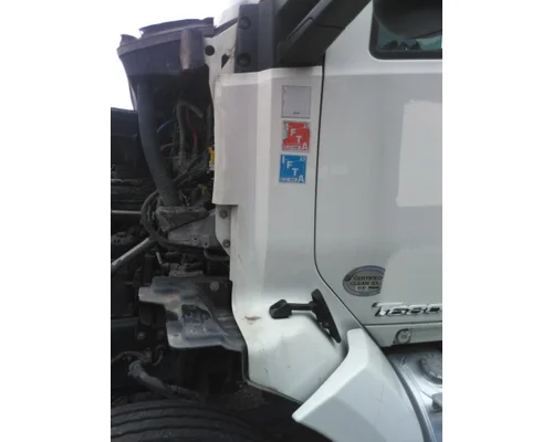 KENWORTH T680 COWL
