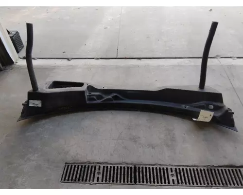 KENWORTH T680 COWL