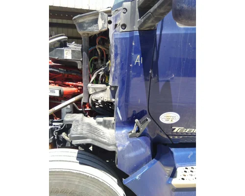 KENWORTH T680 COWL