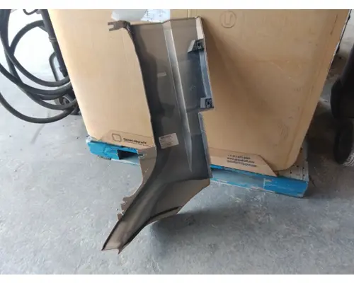 KENWORTH T680 COWL
