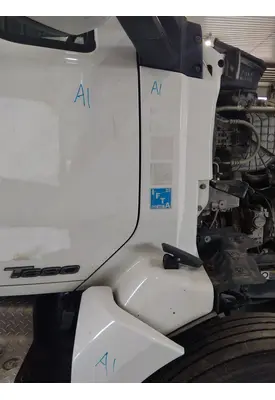 KENWORTH T680 COWL