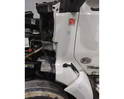 KENWORTH T680 COWL