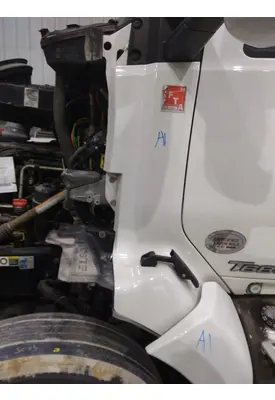 KENWORTH T680 COWL
