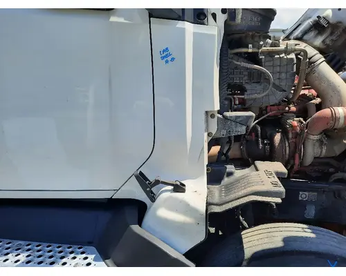 KENWORTH T680 COWL