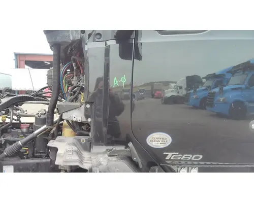 KENWORTH T680 COWL