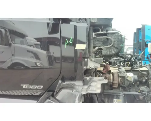 KENWORTH T680 COWL