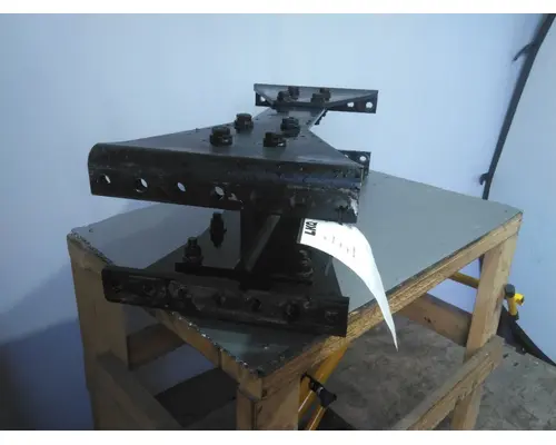 KENWORTH T680 CROSSMEMBER