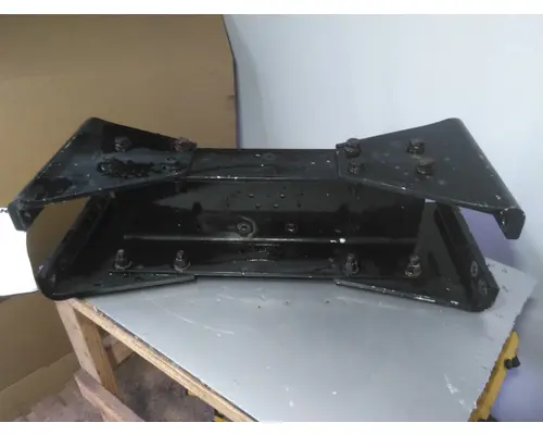 KENWORTH T680 CROSSMEMBER