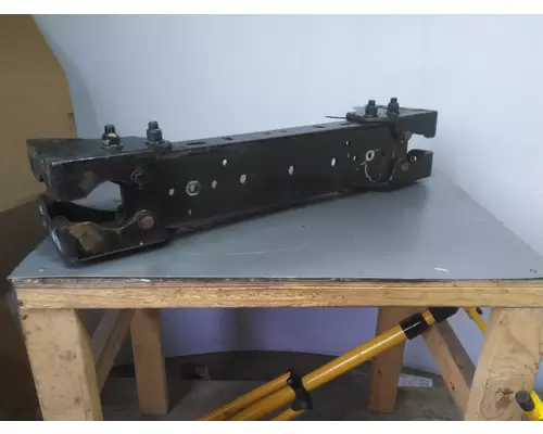 KENWORTH T680 CROSSMEMBER