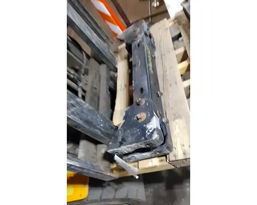 KENWORTH T680 CROSSMEMBER