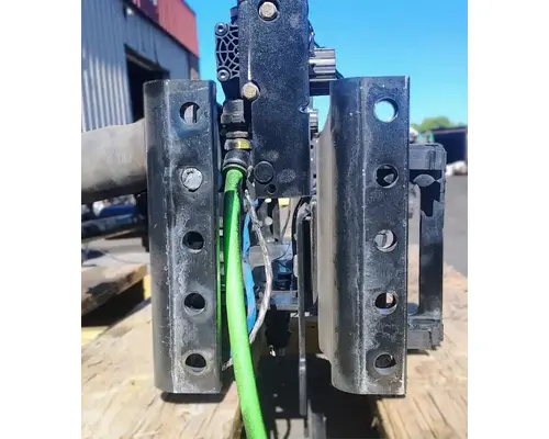 KENWORTH T680 Cab Air Suspension & Parts