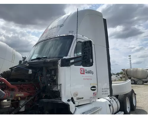 KENWORTH T680 Cab Assembly