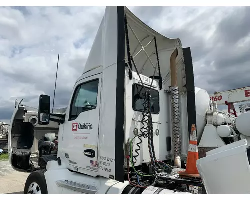 KENWORTH T680 Cab Assembly