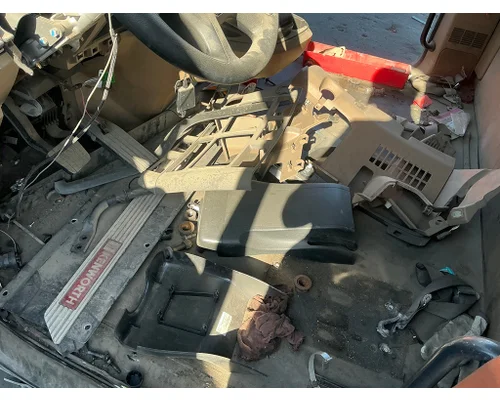 KENWORTH T680 Cab Assembly