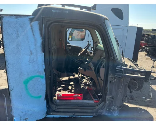 KENWORTH T680 Cab Assembly