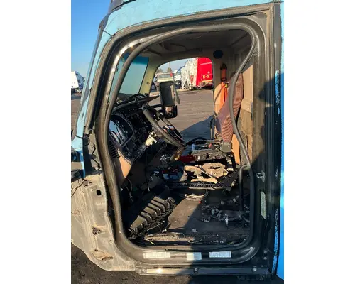 KENWORTH T680 Cab Assembly