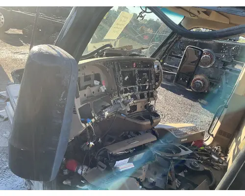 KENWORTH T680 Cab Assembly