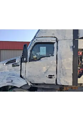 KENWORTH T680 Cab Assembly