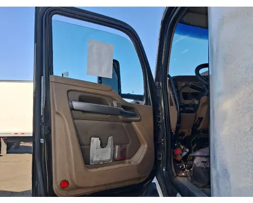 KENWORTH T680 Cab Assembly