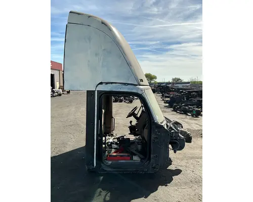 KENWORTH T680 Cab Assembly